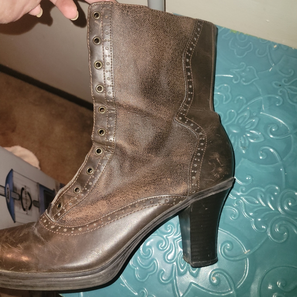 Women's Boots